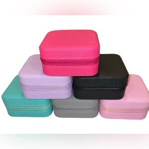 BOUTIQUE Jewel Case Small Travel Zip Around - NEW